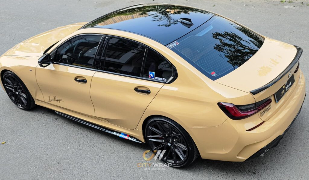 BMW 320i Sport 2022 sau khi khoác lên mình dàn áo mới màu Amber Wave CG45 TeckWrap