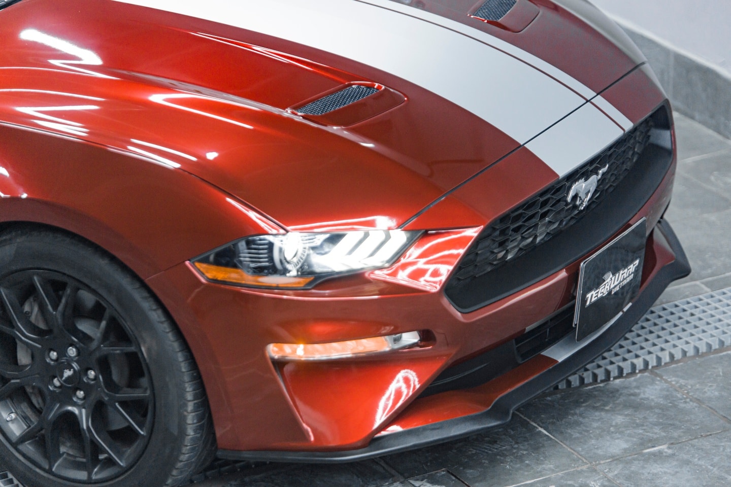 Dán decal đổi màu Ford Mustang GT 2020 7 GAL 01-HD TeckWrap USA dùng để dán decal đổi màu