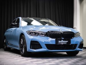 BMW khoác lên mình một lớp áo mới màu China Blue CG22-HD