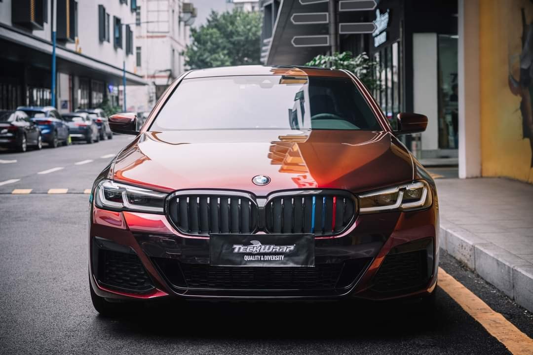Dán đổi màu xe BMW được CityWrap thi công tỉ mỉ