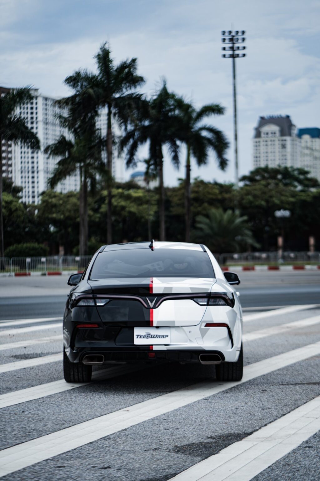 Decal in chất lượng cao của TeckWrap được CityWrap tin dùng để in bộ tem trùm Vinfast Lux A