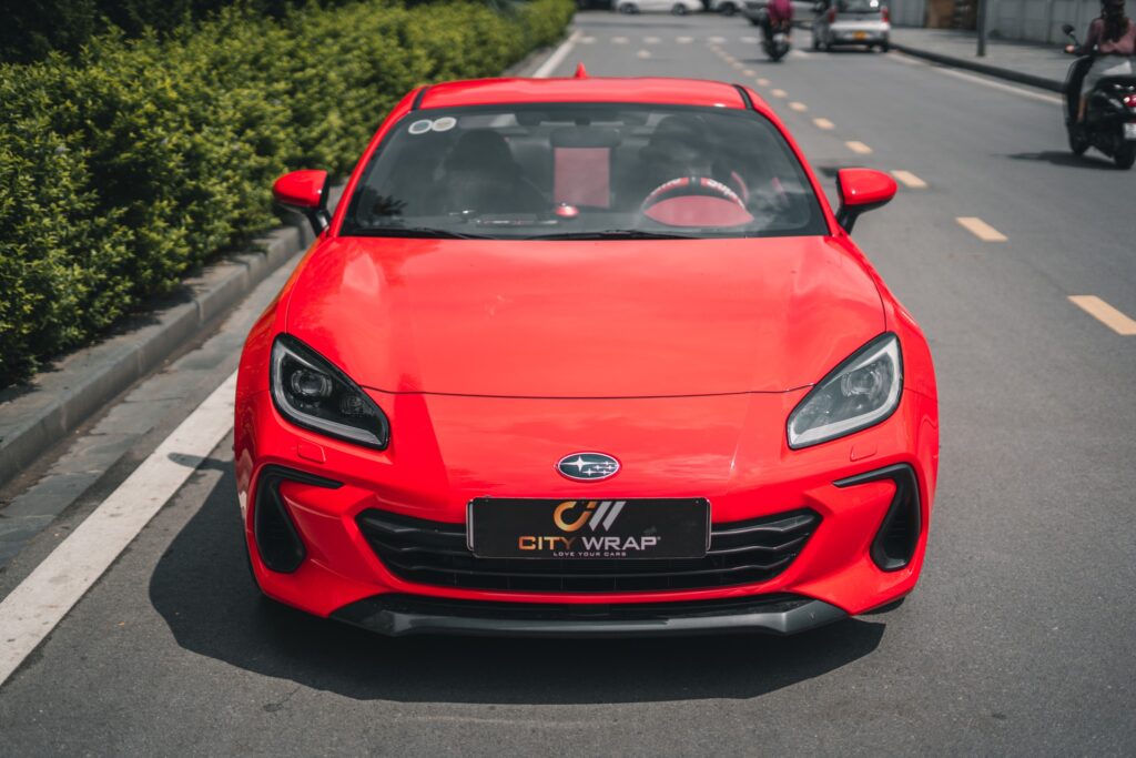 Decal CG06-HD thường được dùng để đổi màu cho khách hàng ưa thích ô tô màu đỏ