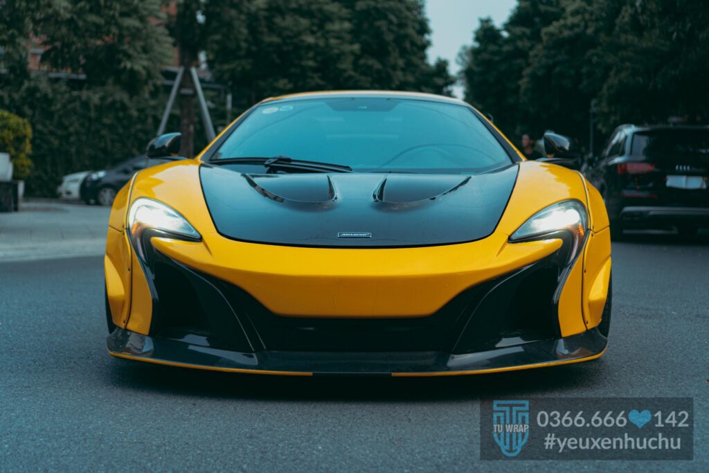 Hầm hố và mạnh mẽ là 2 từ dùng để miêu tả Mclaren 650s