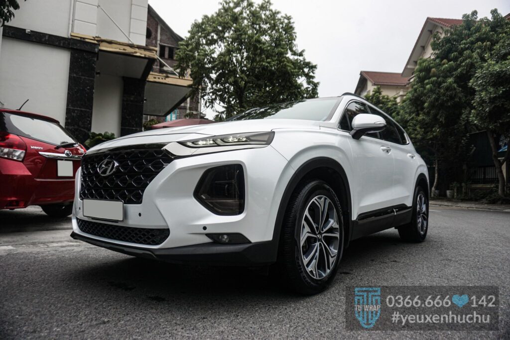 Santa Fe dán đổi màu ô tô màu trắng CK522 24 Các chi tiết dán decal đổi màu được hoàn thiện ở múc độ cao nhất