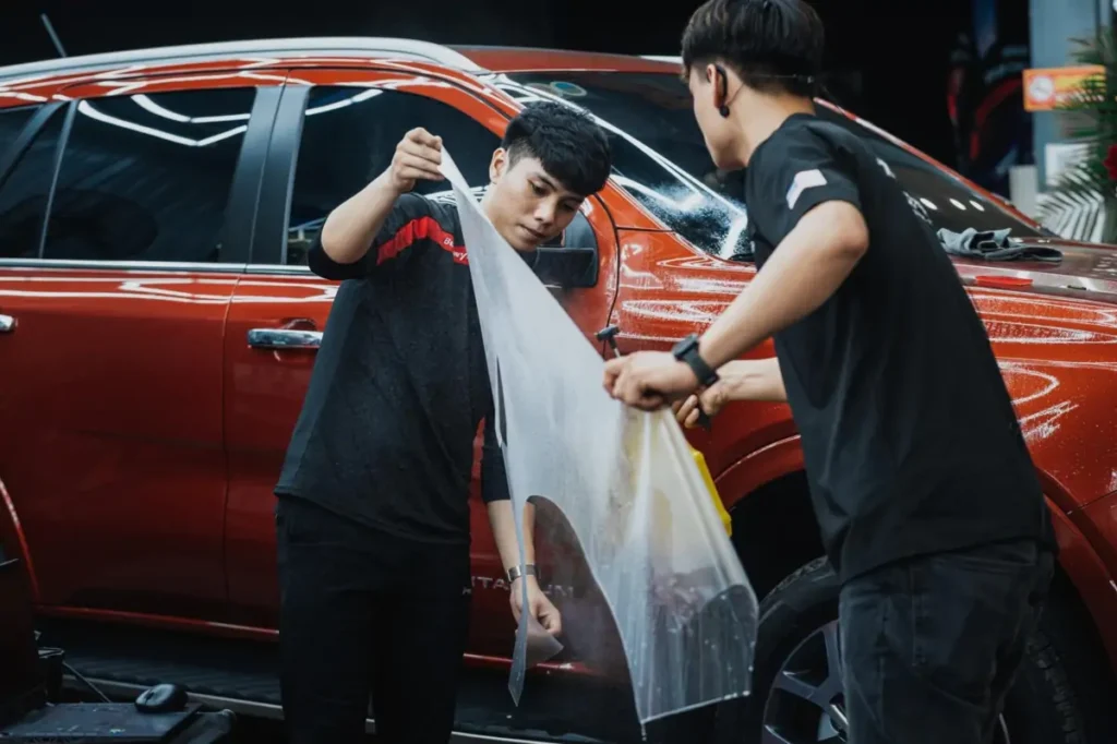 Dán PPF có làm hỏng sơn xe ? 4 dan ppf xe oto 1