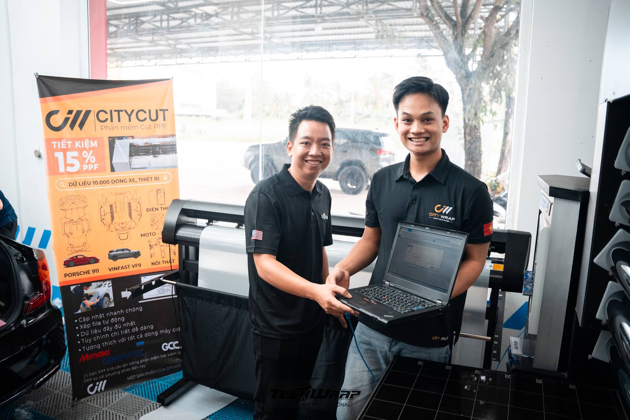 Dịch vụ Thiết kế Decal Ô tô 9 Thiet ke tem xe 13